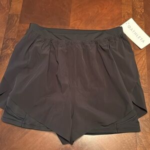 Athleta 2- in-1 mile marker short